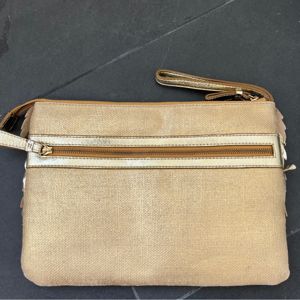 Jasper & Jeera clutch purse from Anthropologie, metallic gold leather - Picture 4 of 8